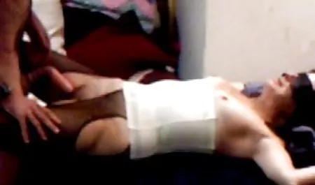 دختر یک دانلود فیلم سکسی فول اچ دی دیلدو صورتی گرفت و خودش را در مهبل شیرین لعنتی کرد