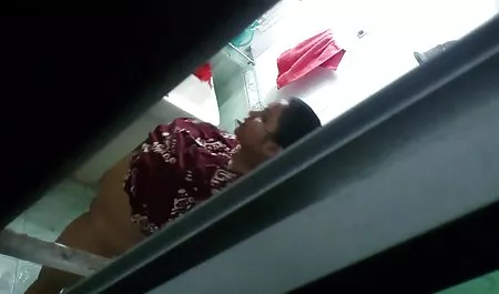 هال روسی باریک بودن باس فیلم سکسی فول اچ دختر محبوبش را آزمایش کرد