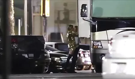 یک مرد دختر مورد علاقه فیلم پورن فول اچ دی خود را به ارگاسم می آورد